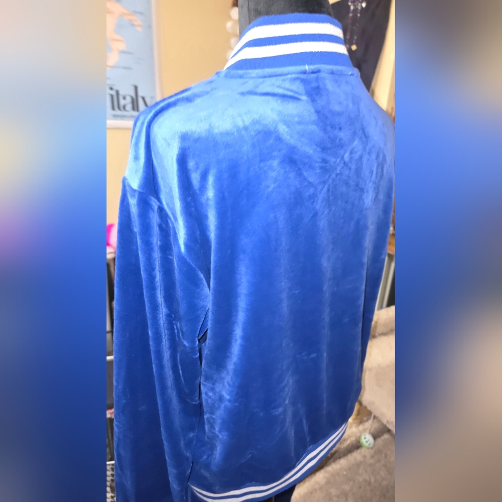XL Kate And Mallory Blue Velour Tracksuit NWOT (F) - Picture 3 of 8